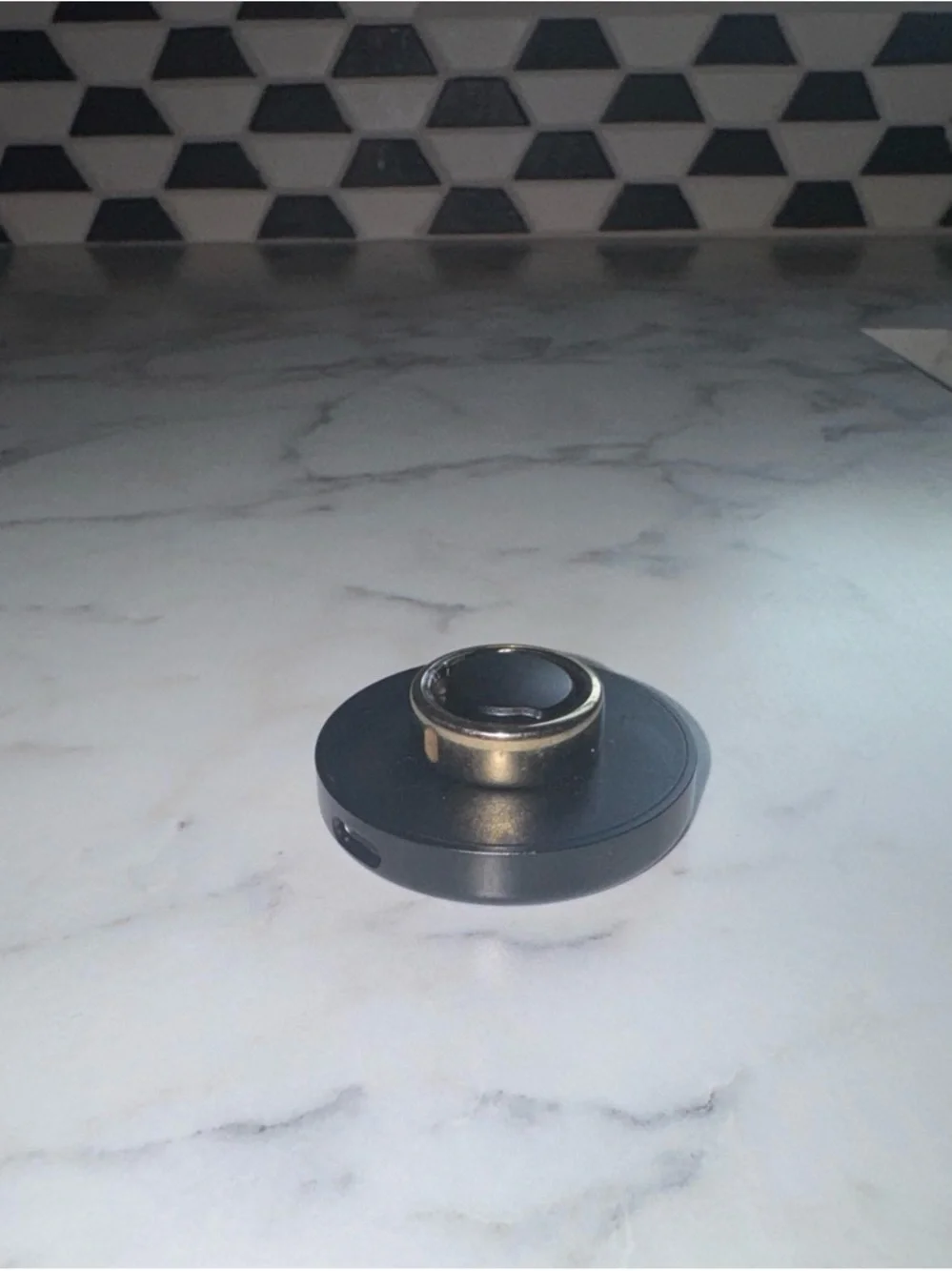 Oura Gold Smart Ring Case Accessory